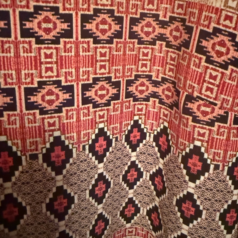 Chico's Red and Gray Patterned Tunic - Picture 4 of 6